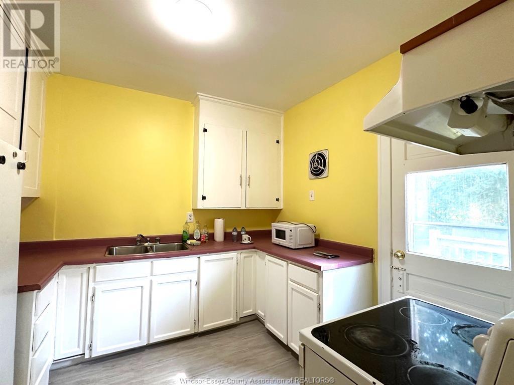 Photo 9 of 726 Partington, Windsor ON