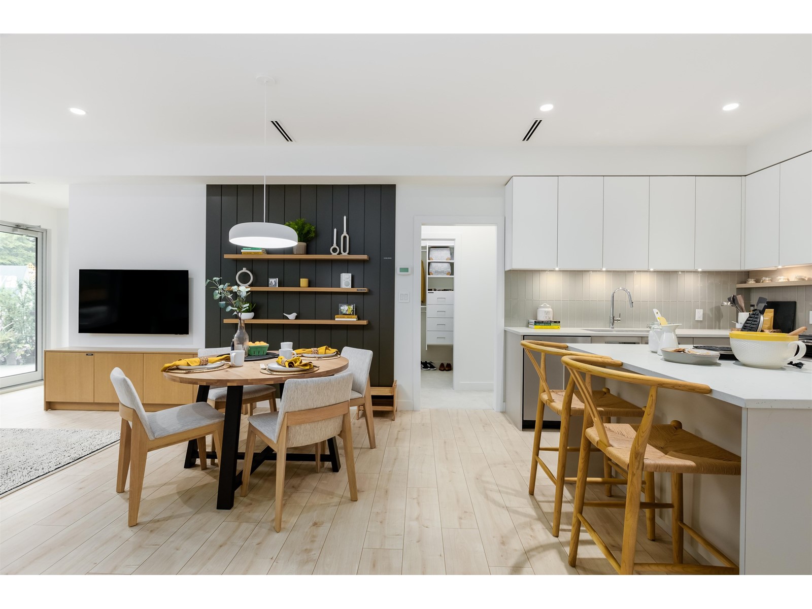 419 13777 75A AVENUE, Surrey