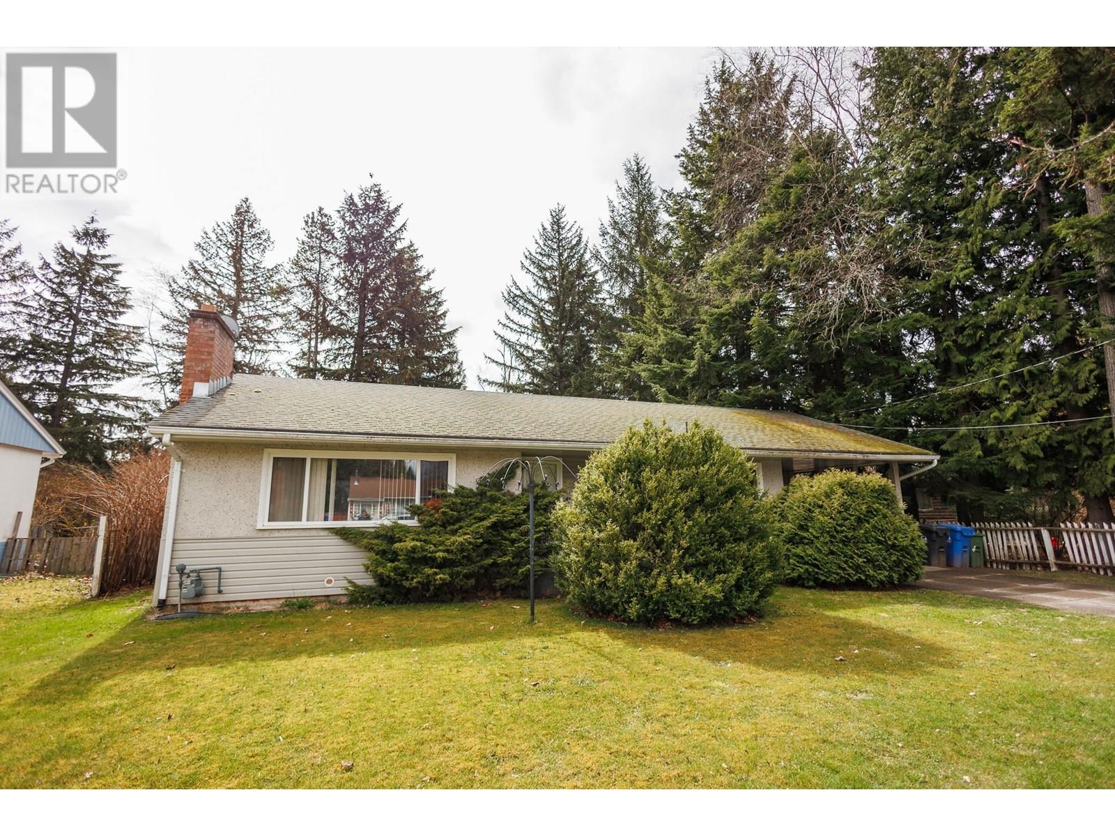 4827 DAVIS Avenue, Terrace