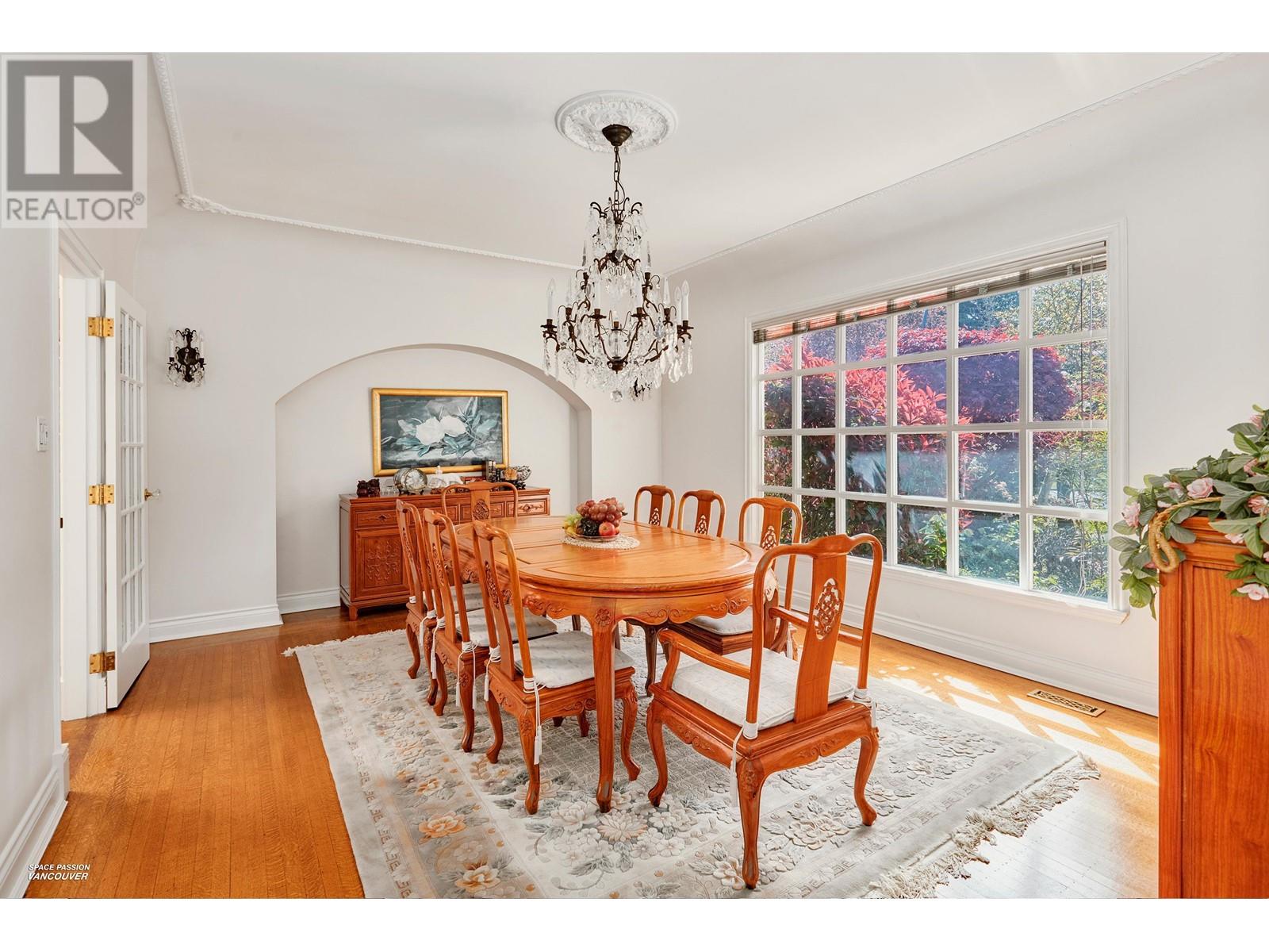 Photo 5 of 1355 W 33rd Avenue, Vancouver BC