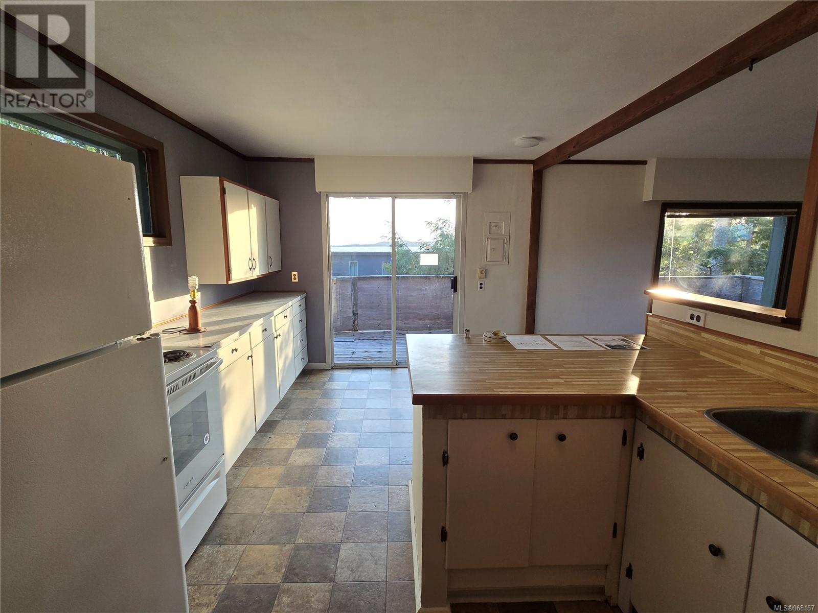 251 Campbell St, Tofino