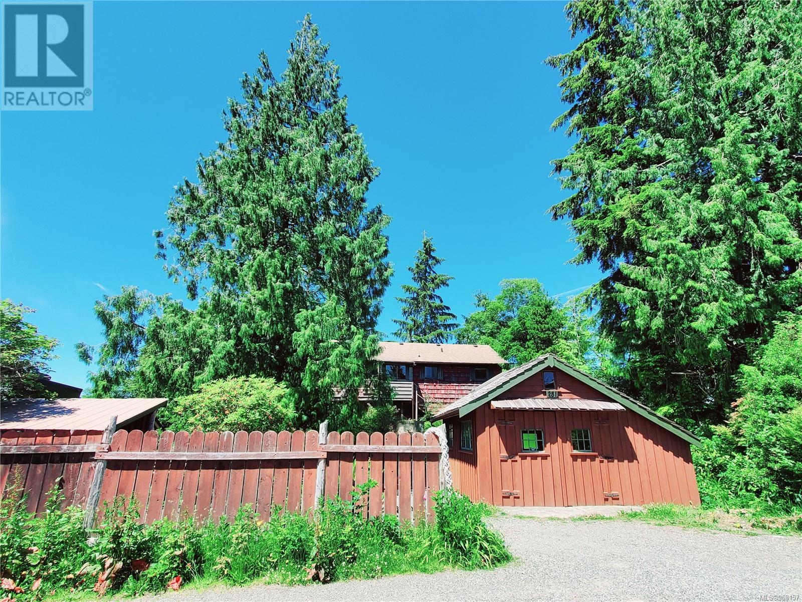 251 Campbell St, Tofino