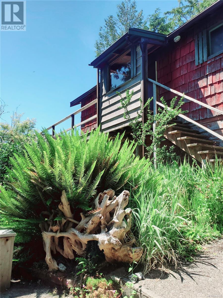 251 Campbell St, Tofino