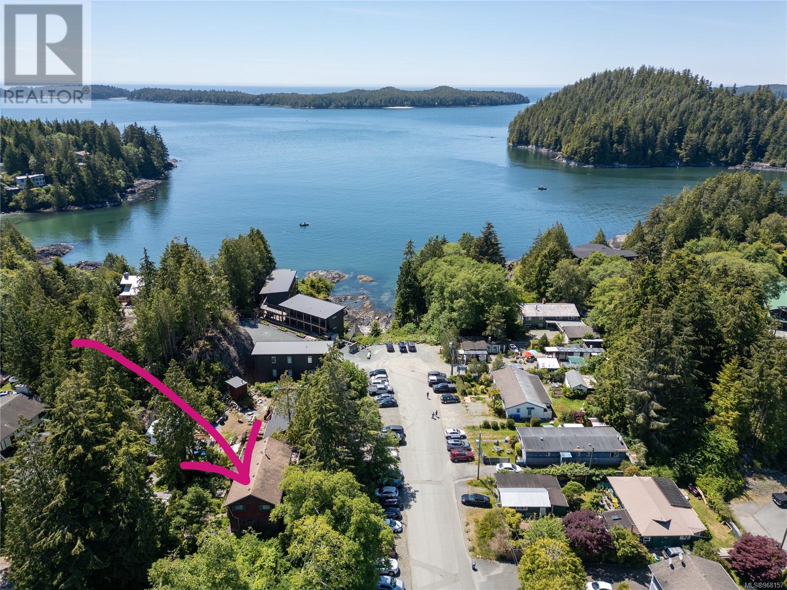 251 Campbell St, Tofino