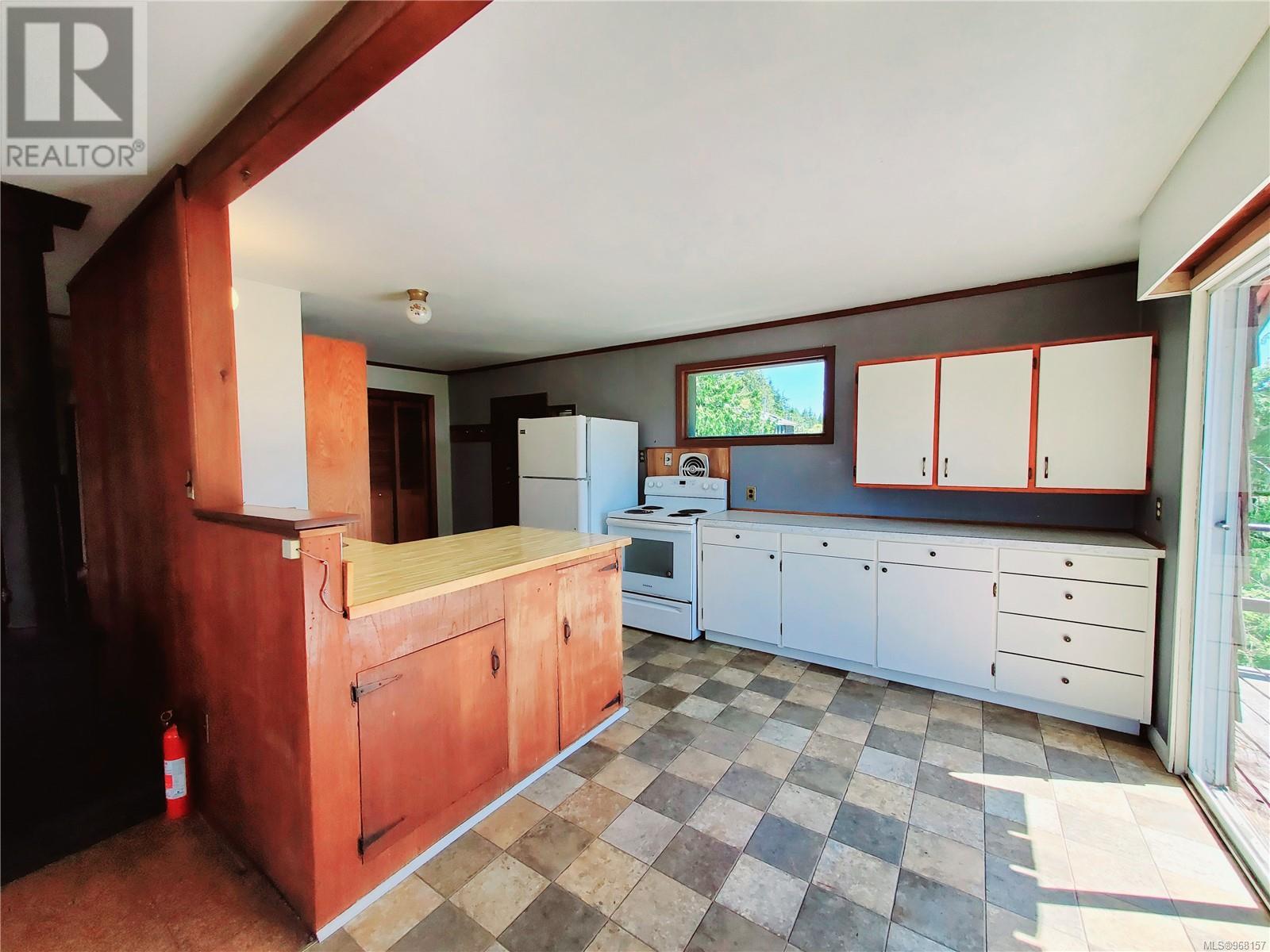 251 Campbell St, Tofino