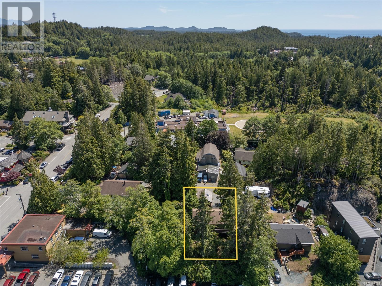 251 Campbell St, Tofino