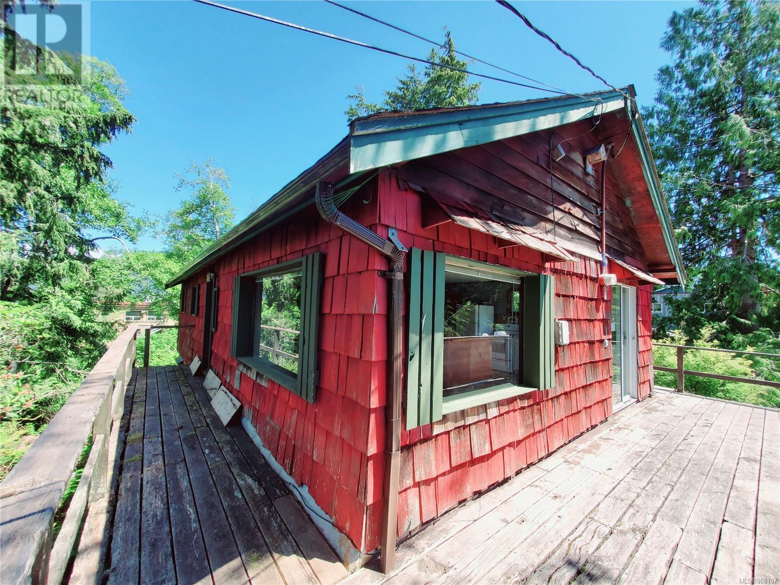 251 Campbell St, Tofino