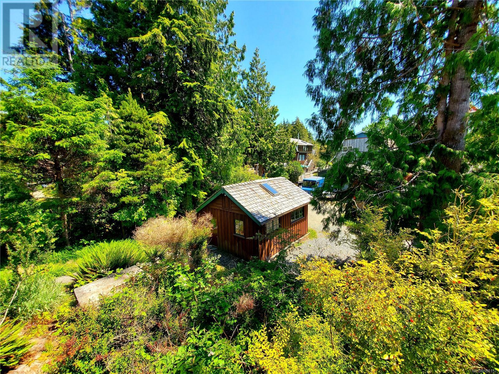 251 Campbell St, Tofino