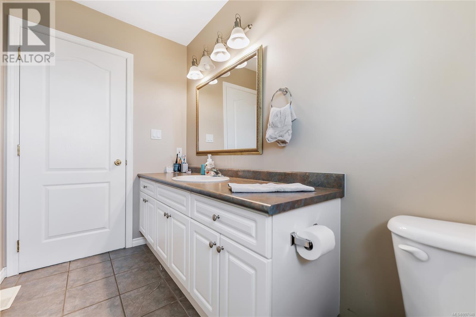 517 Louise Rd, Ladysmith