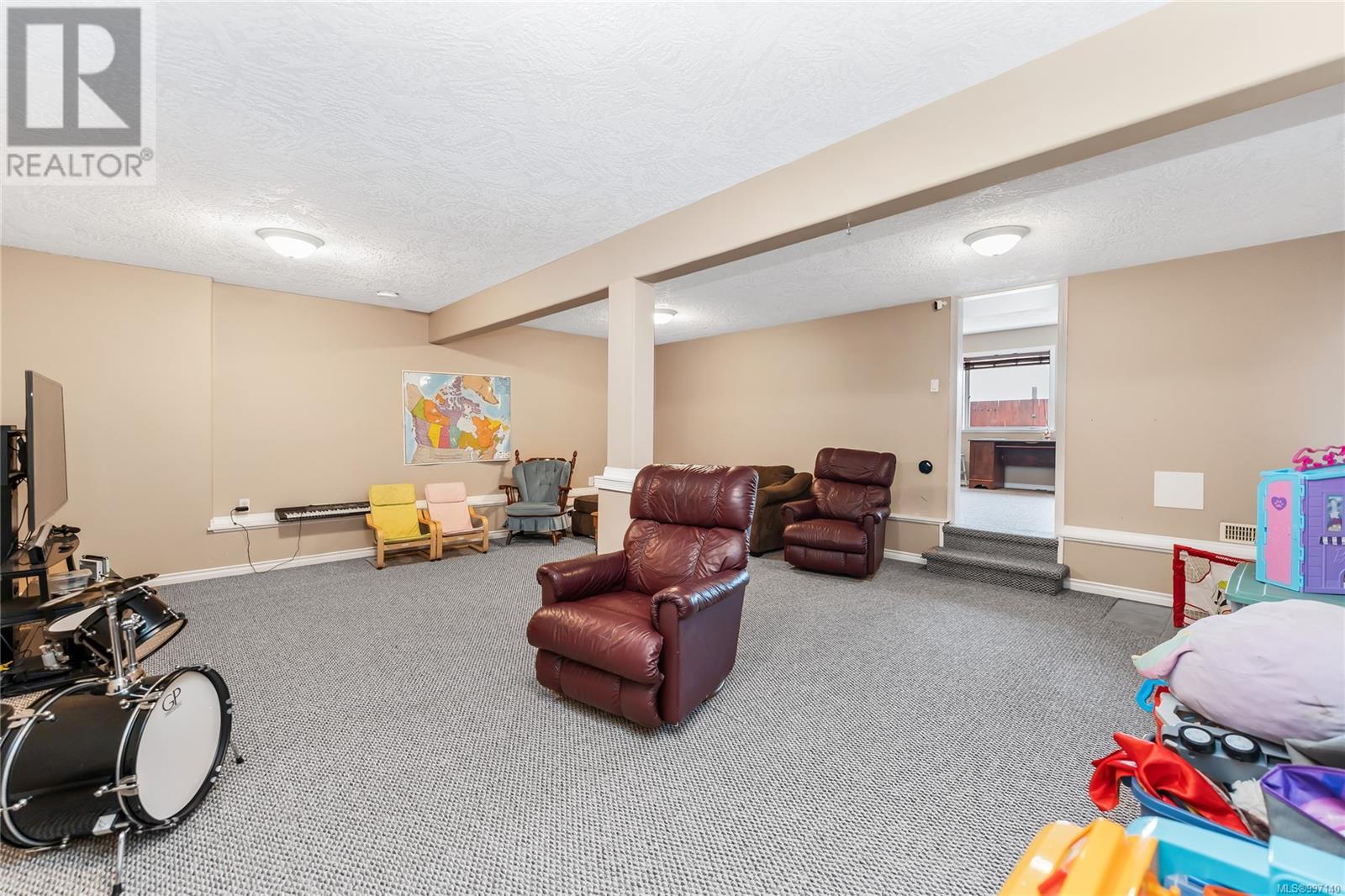 517 Louise Rd, Ladysmith