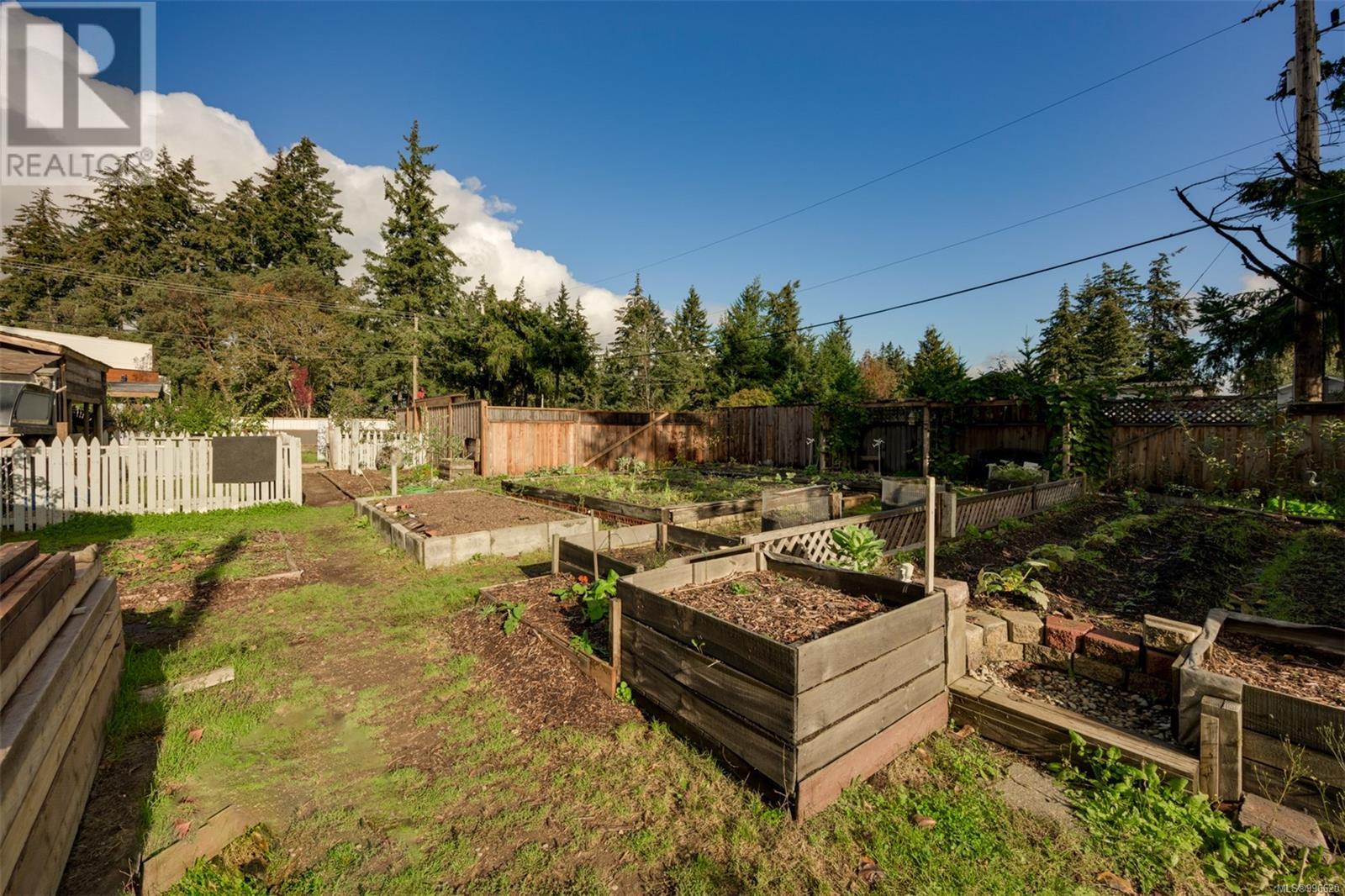  2329/2333 Sooke Road, Colwood