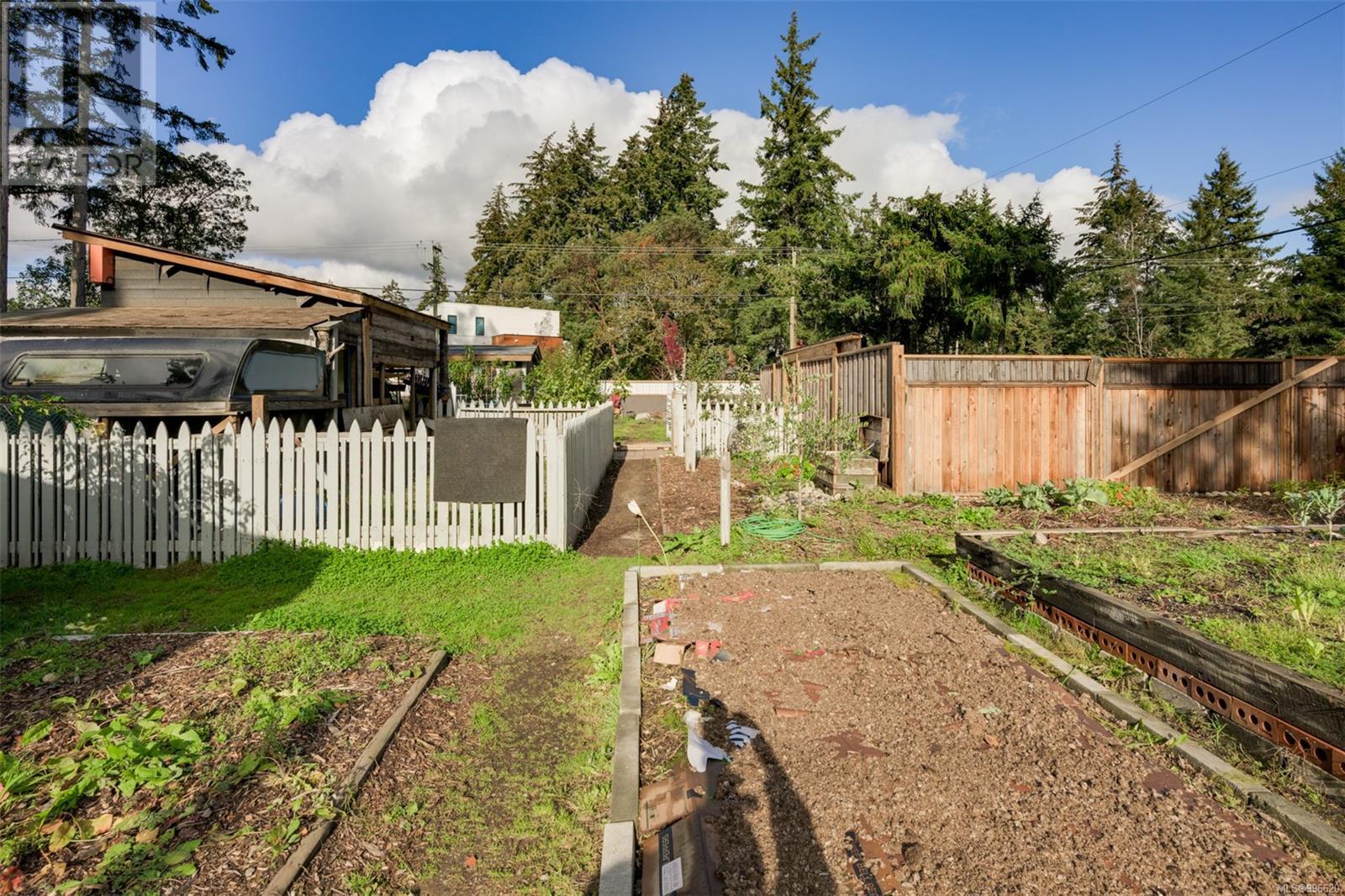  2329/2333 Sooke Road, Colwood