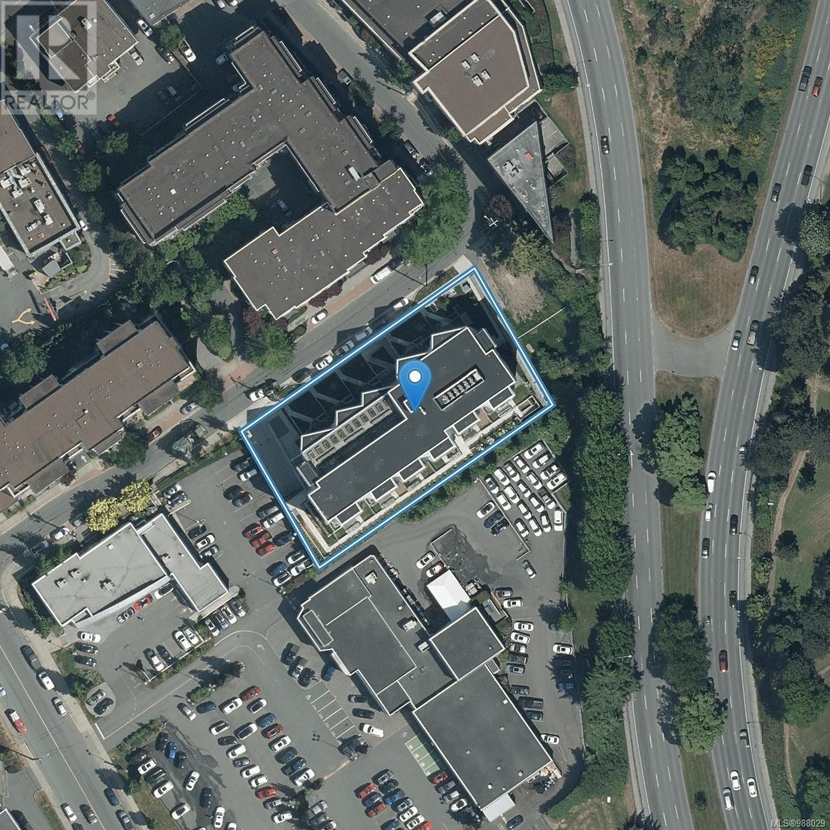 207 881 Short St, Saanich