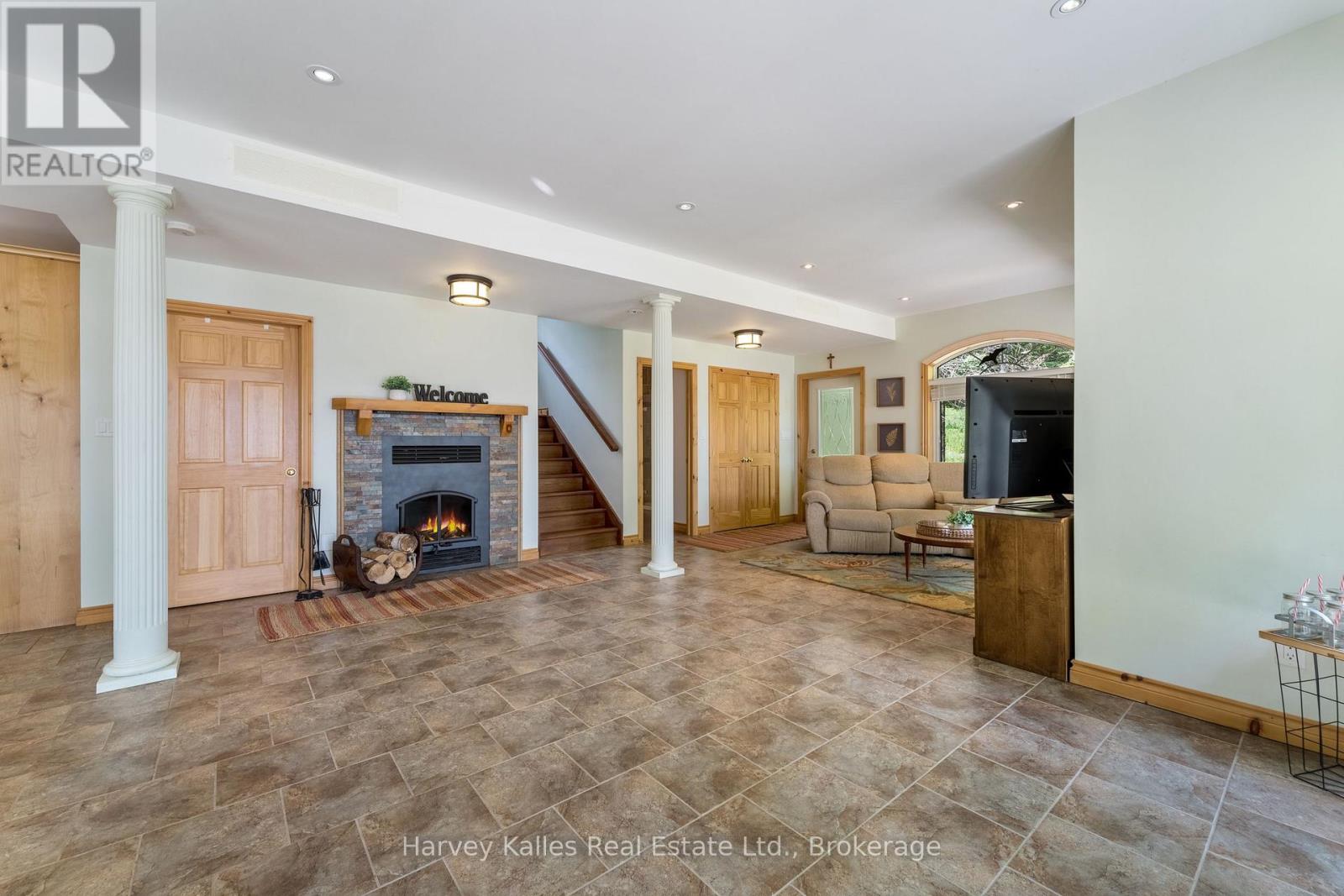 Photo 4 of 9 1161 Sandwood Road, Muskoka Lakes ON