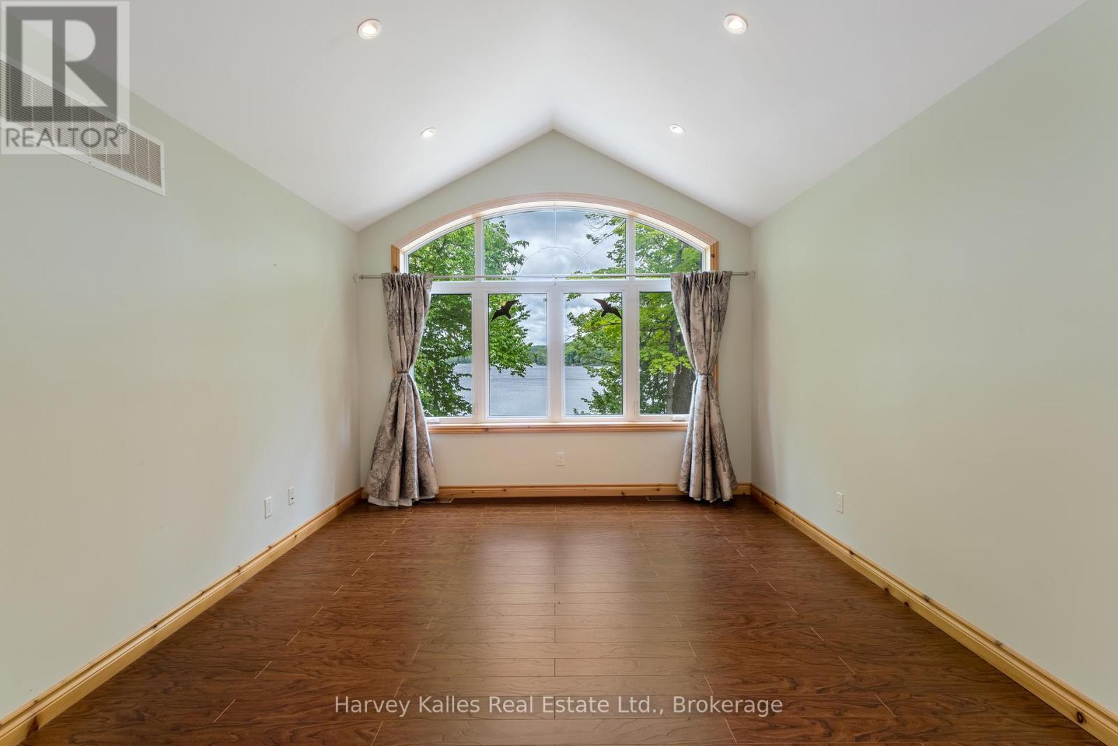 Photo 5 of 9 1161 Sandwood Road, Muskoka Lakes ON