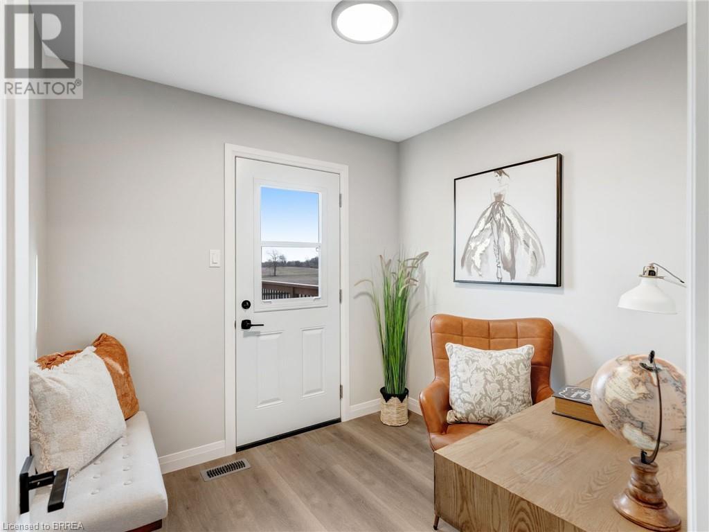 Photo 23 of 52 Fieldgate Drive, Brantford ON