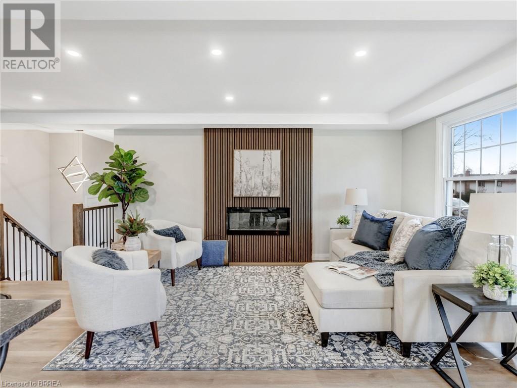 Photo 10 of 52 Fieldgate Drive, Brantford ON