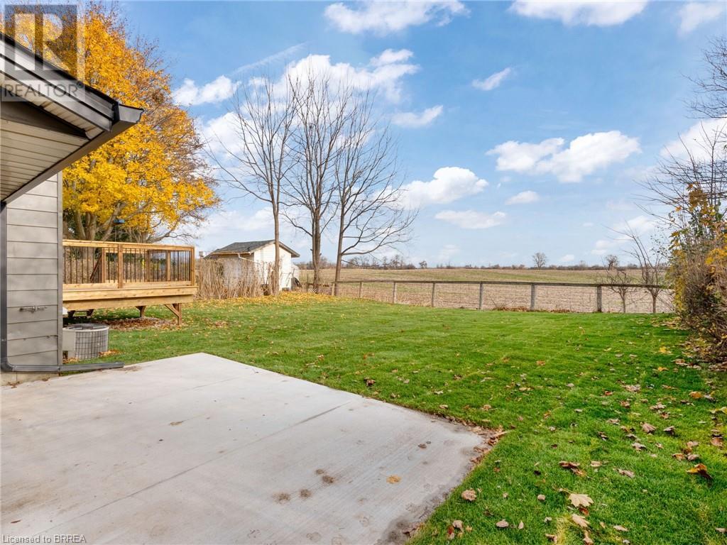 Photo 45 of 52 Fieldgate Drive, Brantford ON
