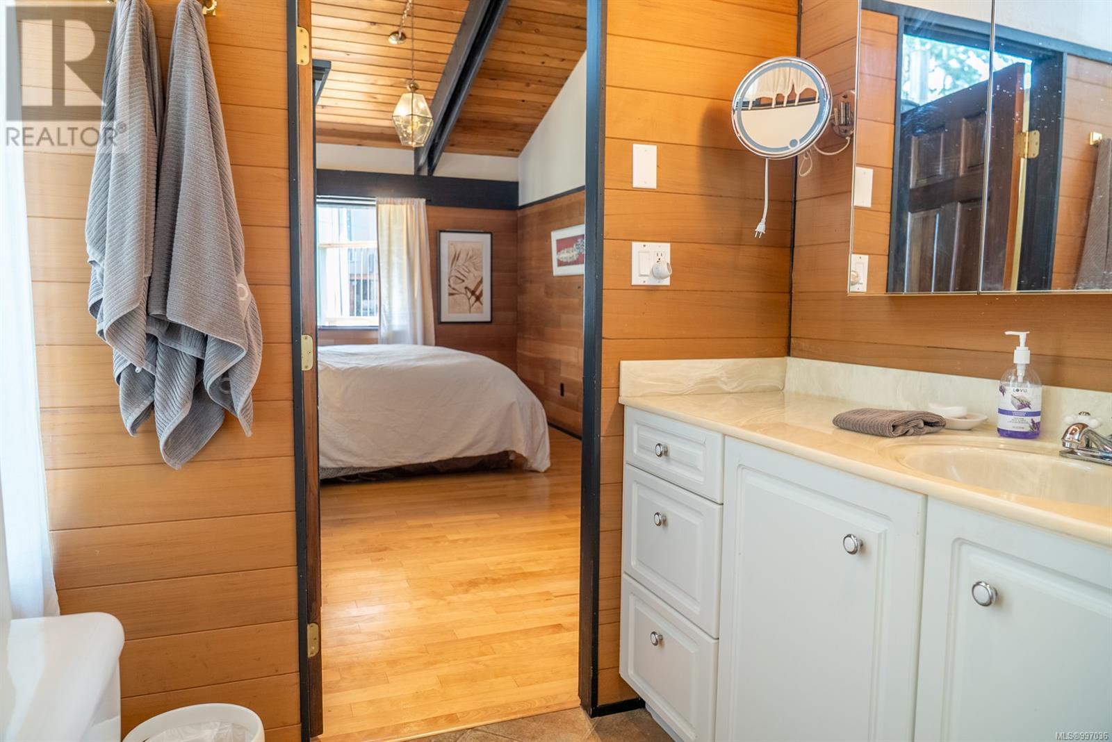  2715 Anchor Way, Pender Island