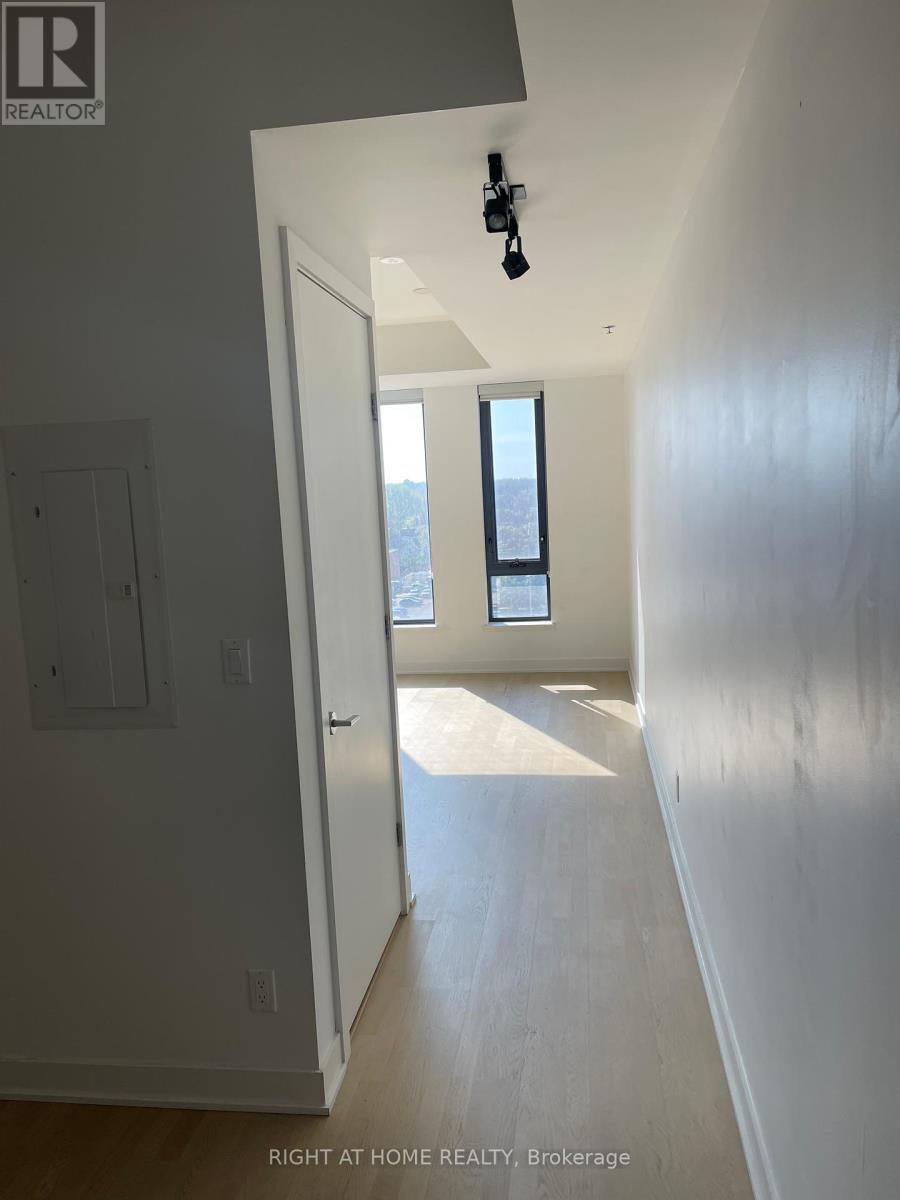 Photo 3 of 705 203 Catherine Street, Ottawa ON