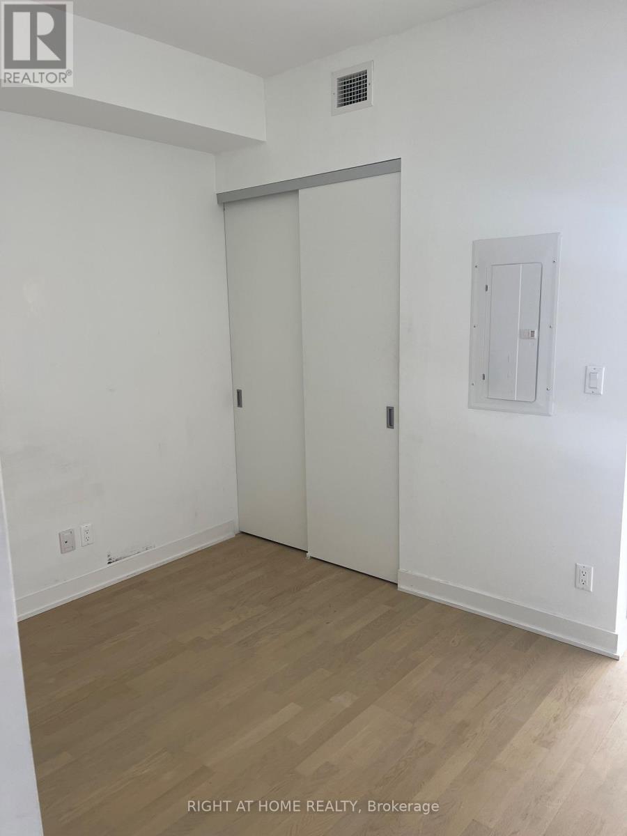 Photo 13 of 705 203 Catherine Street, Ottawa ON