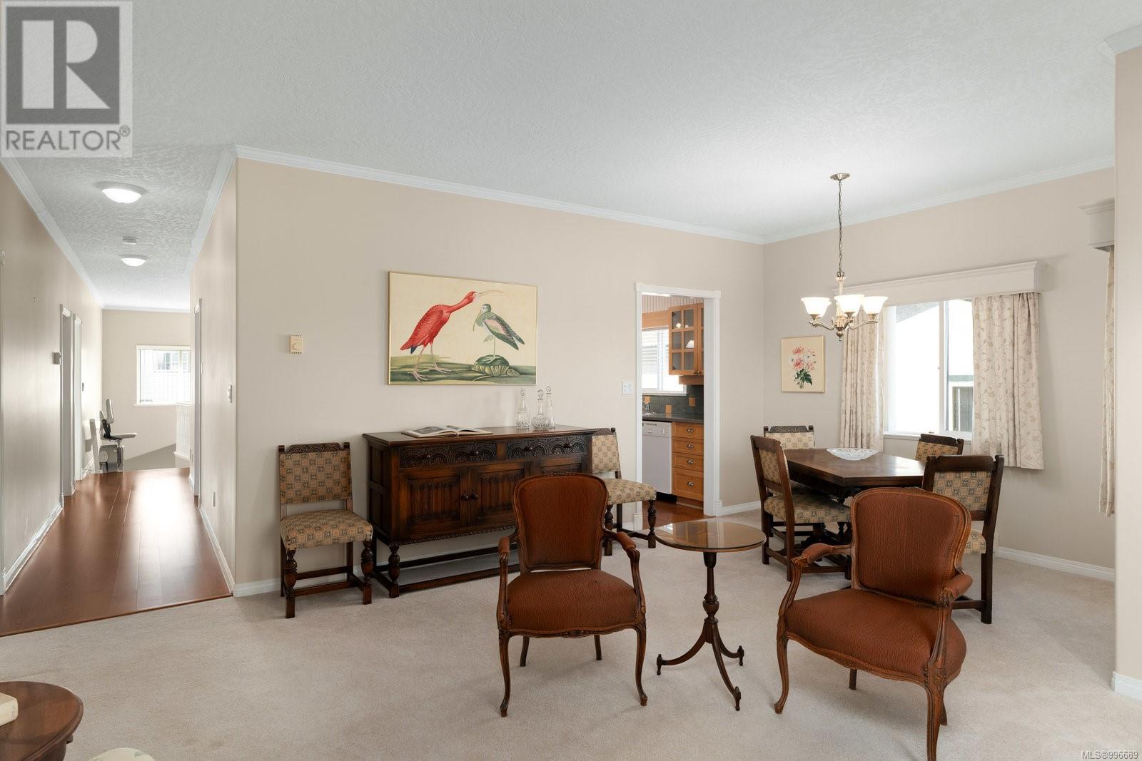 13 2235 Harbour Rd, Sidney