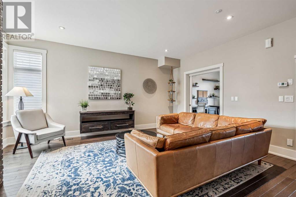Single Family House for Sale in  A Street SW Richmond Calgary 