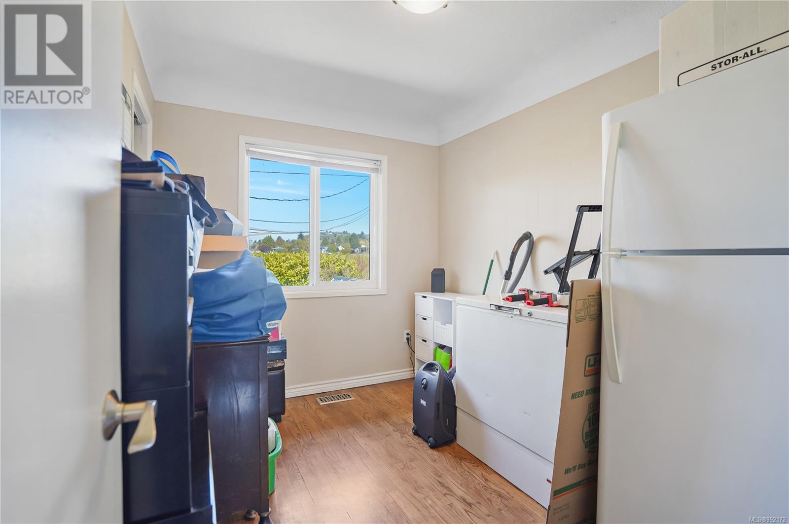 1720 Taylor St, Saanich