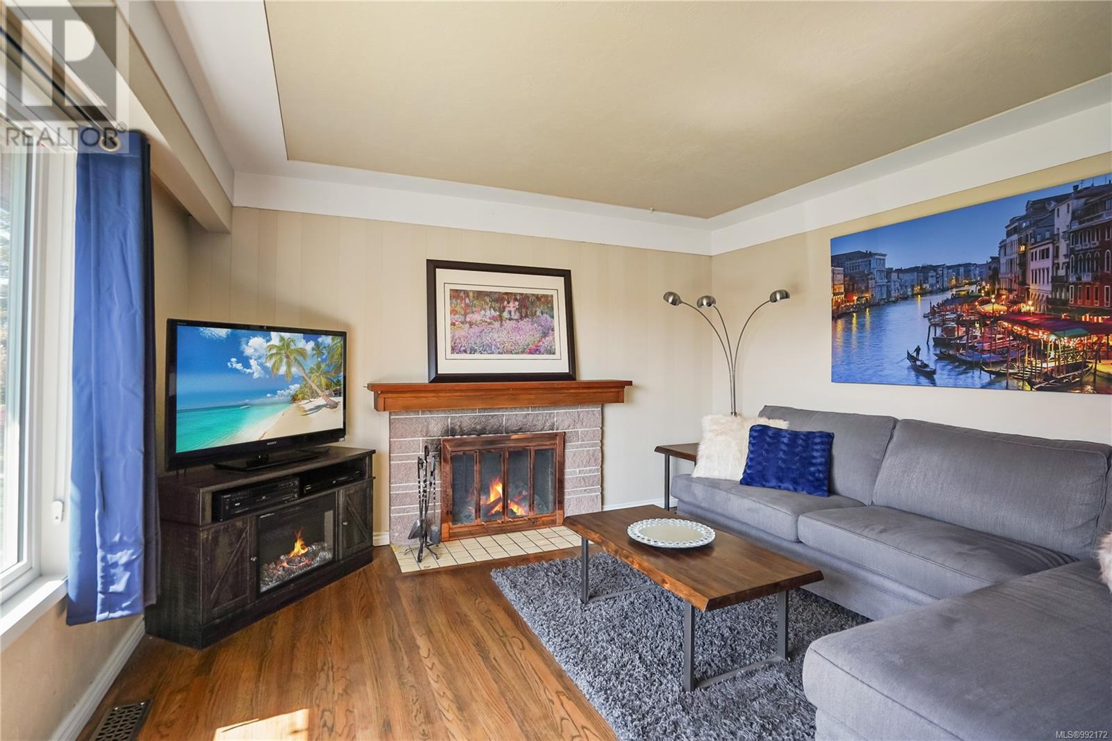 1720 Taylor St, Saanich