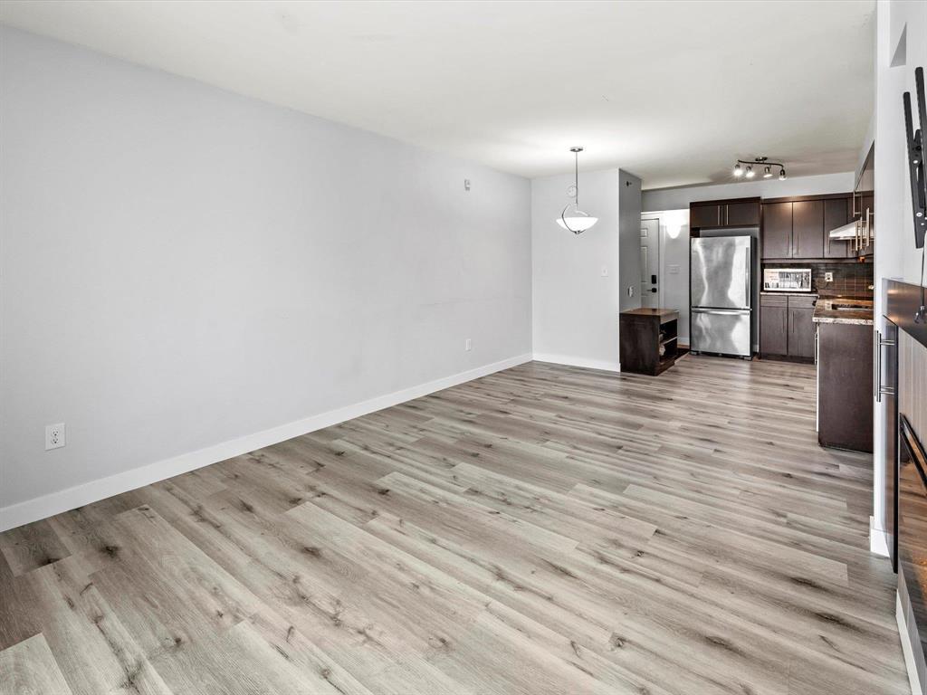 Photo 12 of 317 235 Bridgeland Drive S, Winnipeg MB