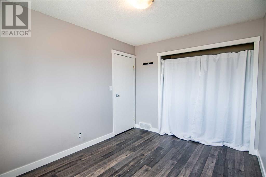 48 McBlane Close, Red Deer