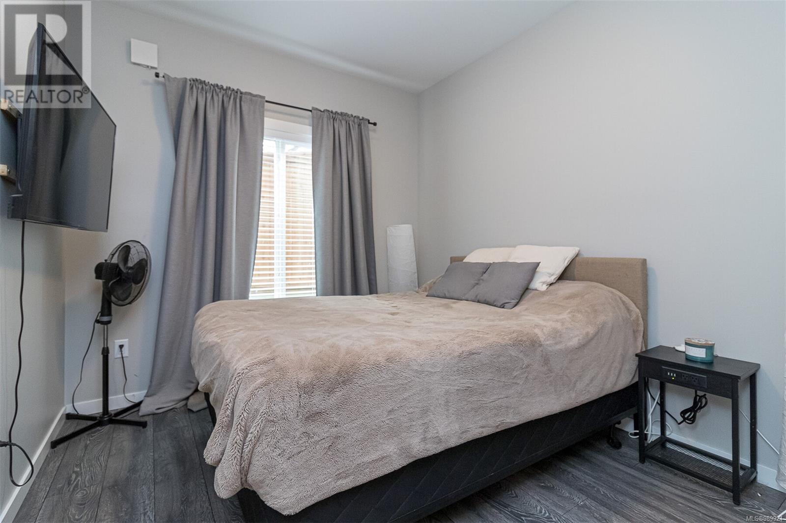 6451 Hopkins Crt, Sooke