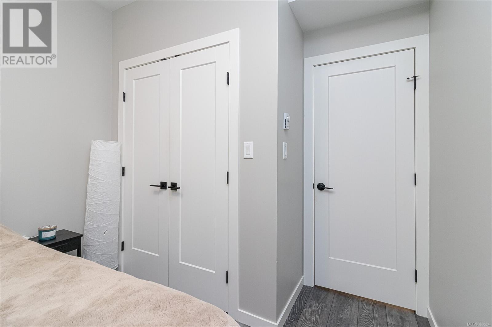 6451 Hopkins Crt, Sooke