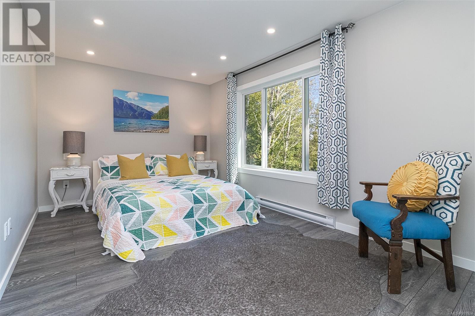 6451 Hopkins Crt, Sooke