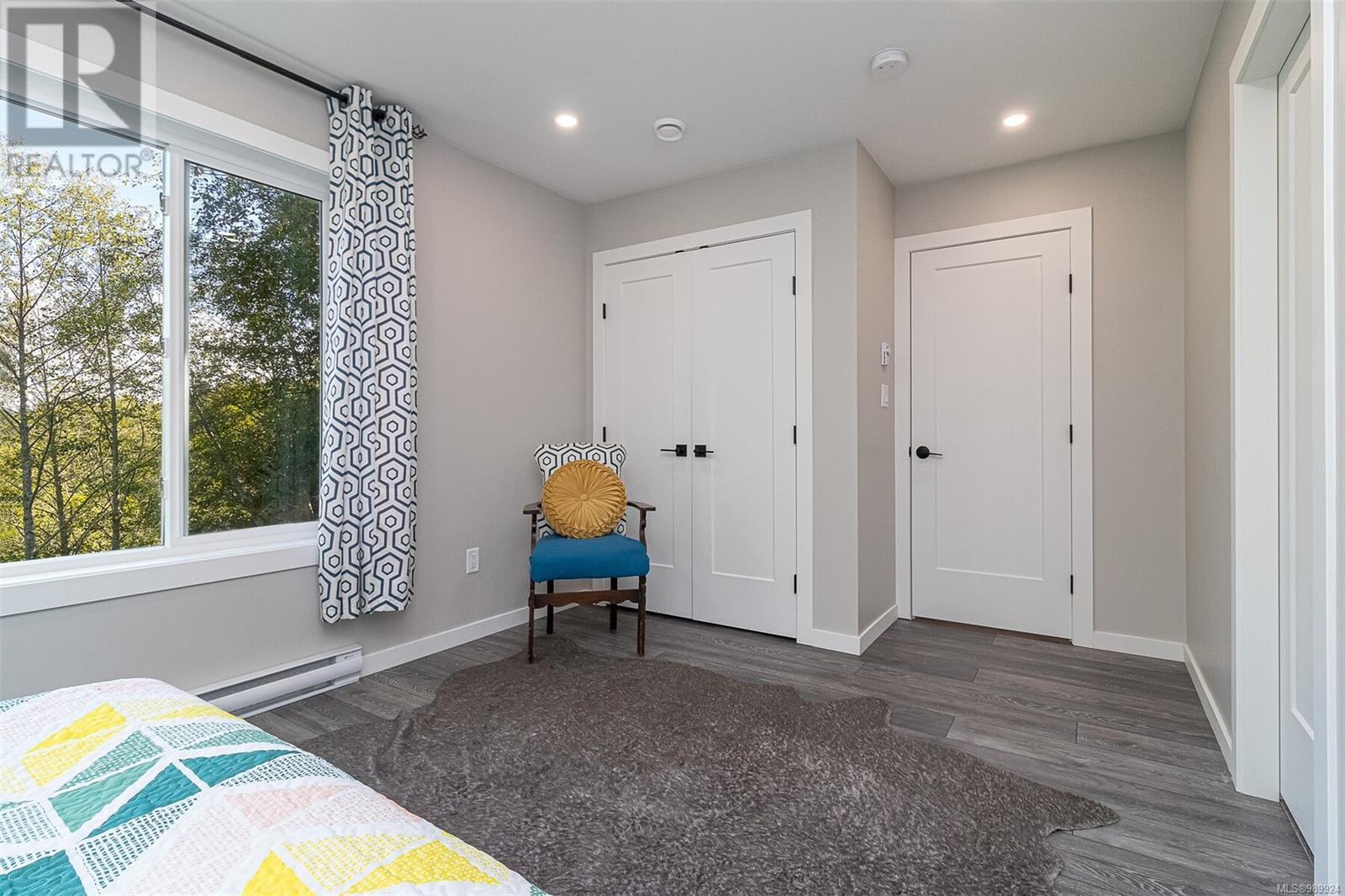 6451 Hopkins Crt, Sooke