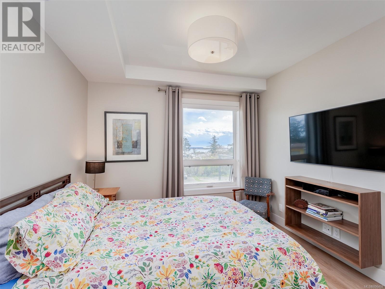 405 835 Dunsmuir Road, Esquimalt