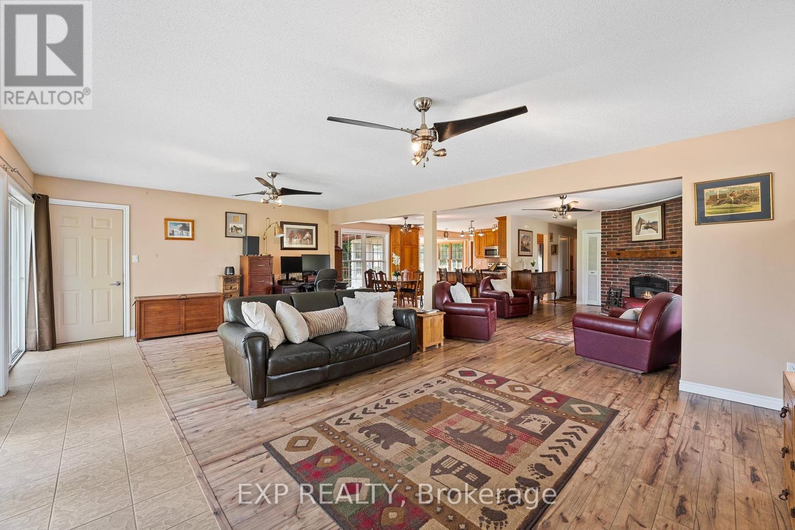 Photo 13 of 255 Victoria Road, Georgina ON