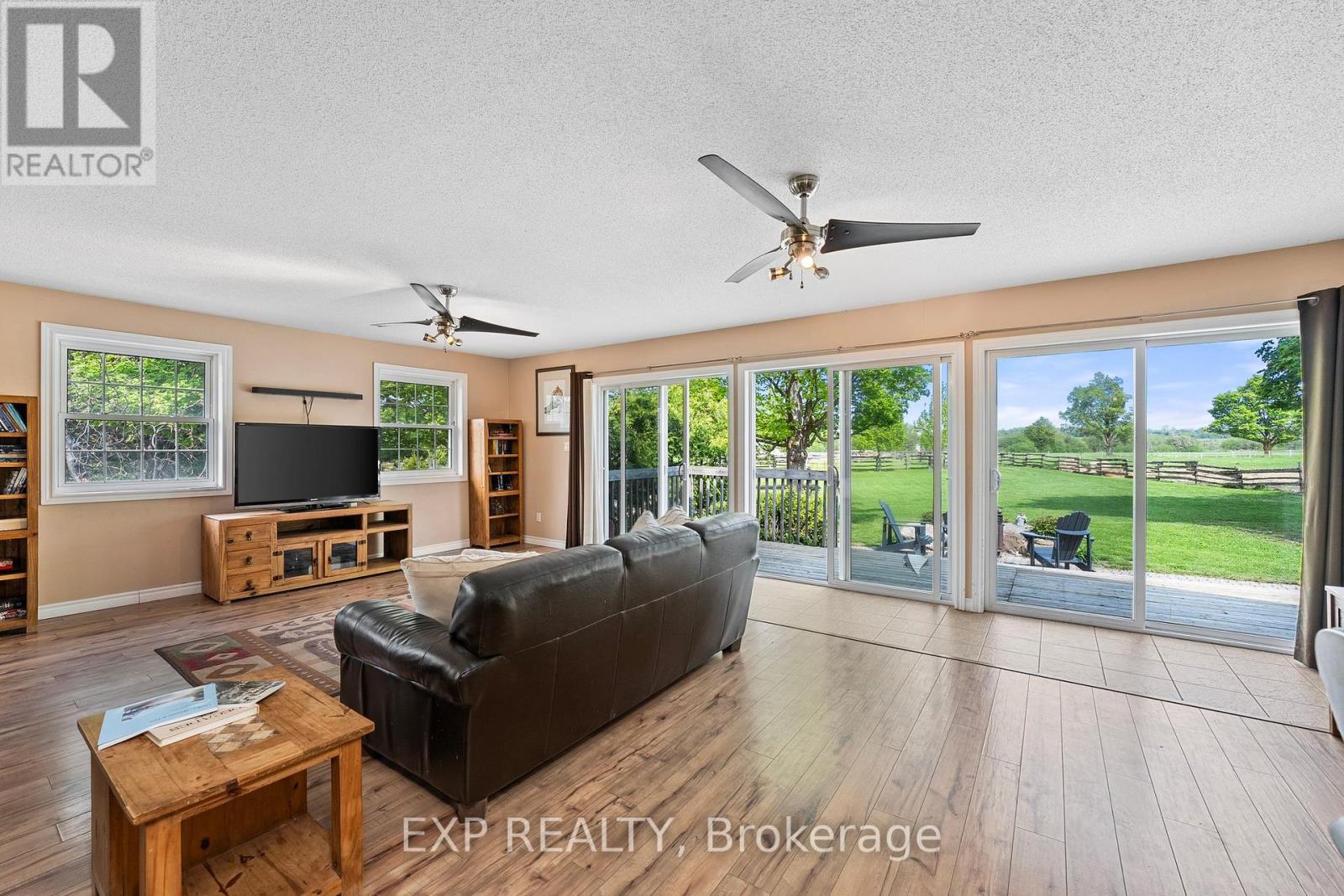 Photo 18 of 255 Victoria Road, Georgina ON