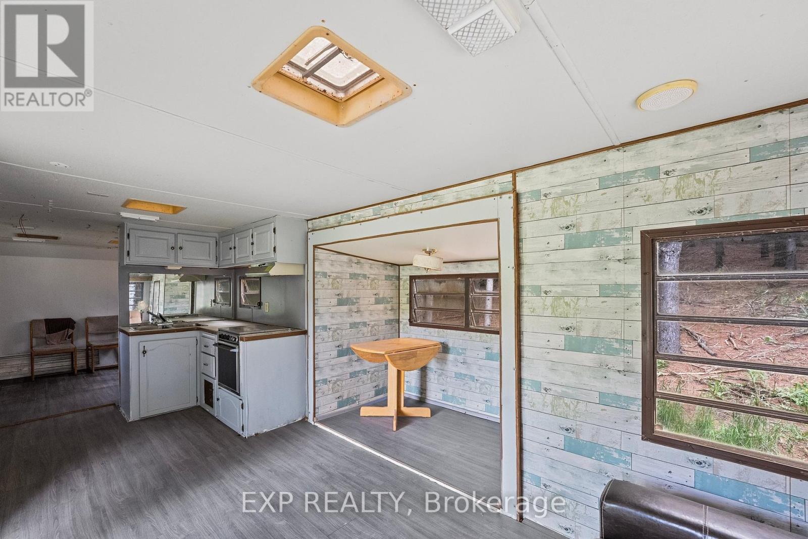 Photo 24 of 255 Victoria Road, Georgina ON