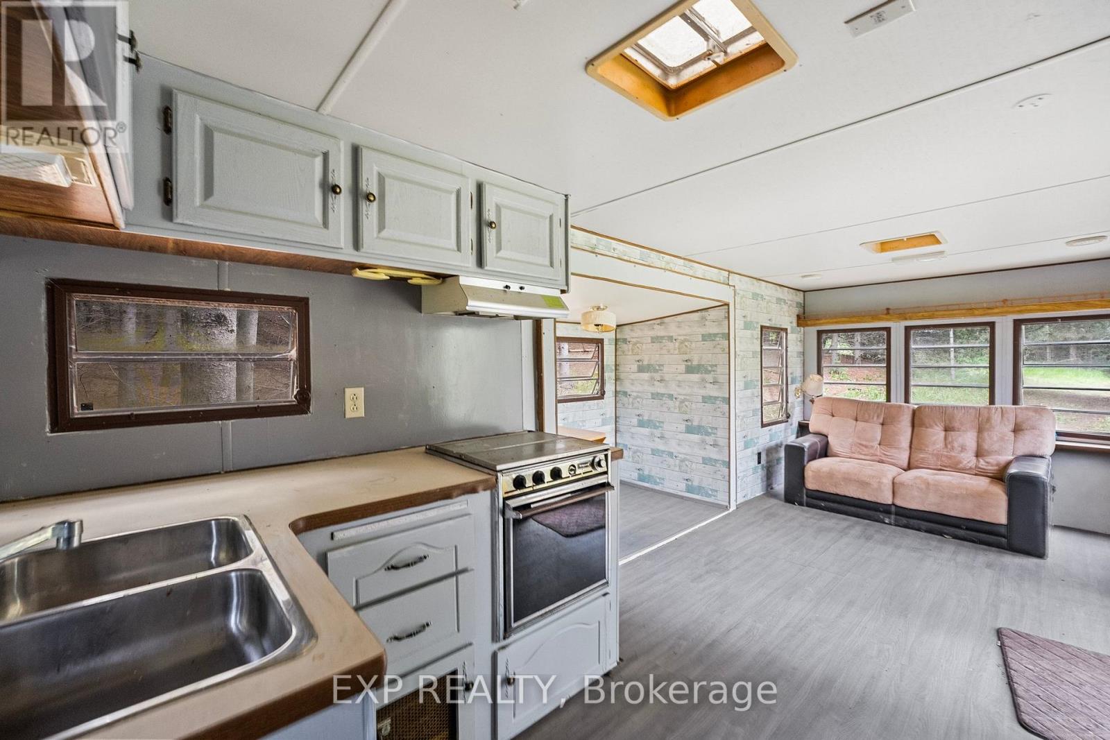 Photo 29 of 255 Victoria Road, Georgina ON