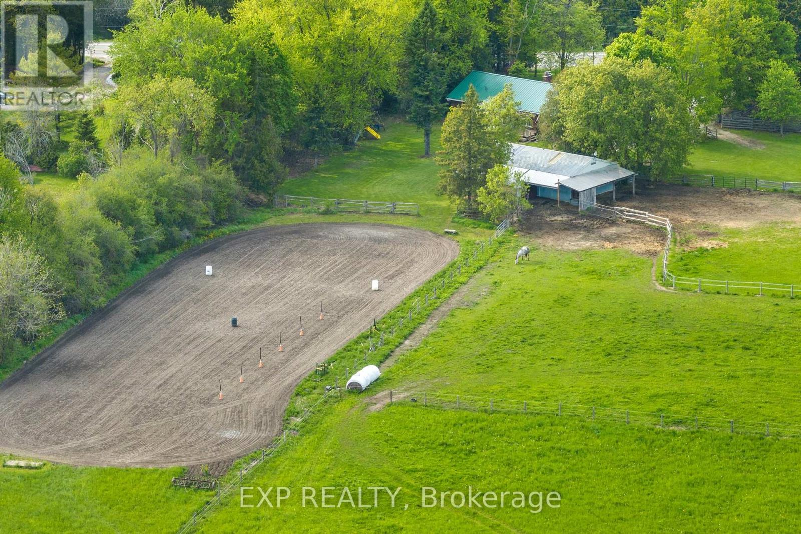 Photo 3 of 255 Victoria Road, Georgina ON