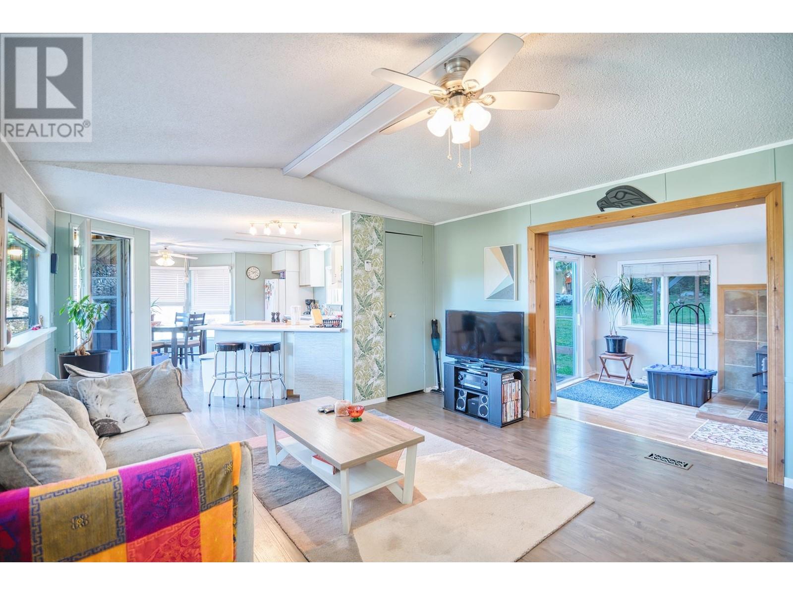 1106 A & B GLADWIN TRAIL ROAD, Roberts Creek