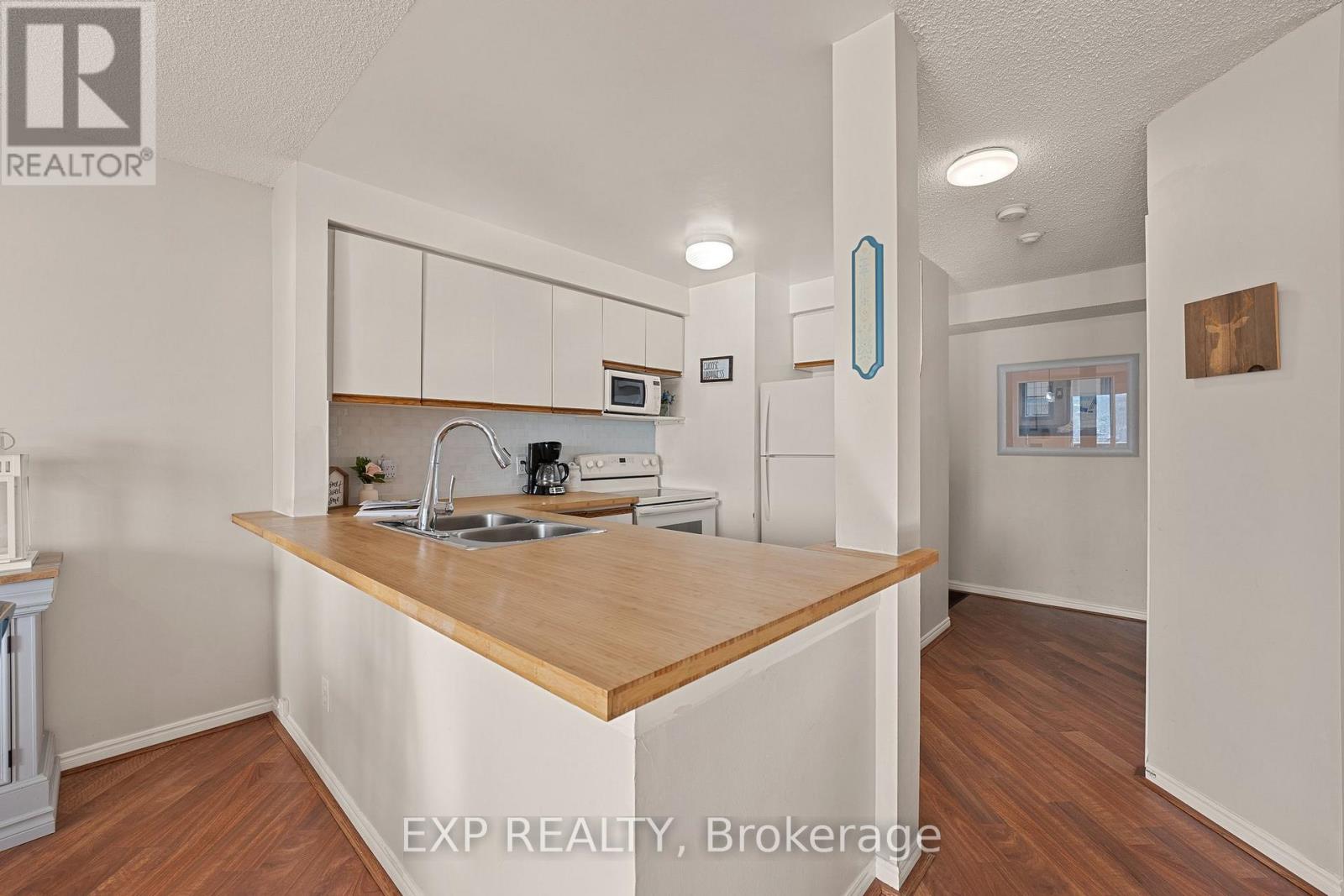 Photo 11 of 6 12 Turner Drive, Huntsville ON