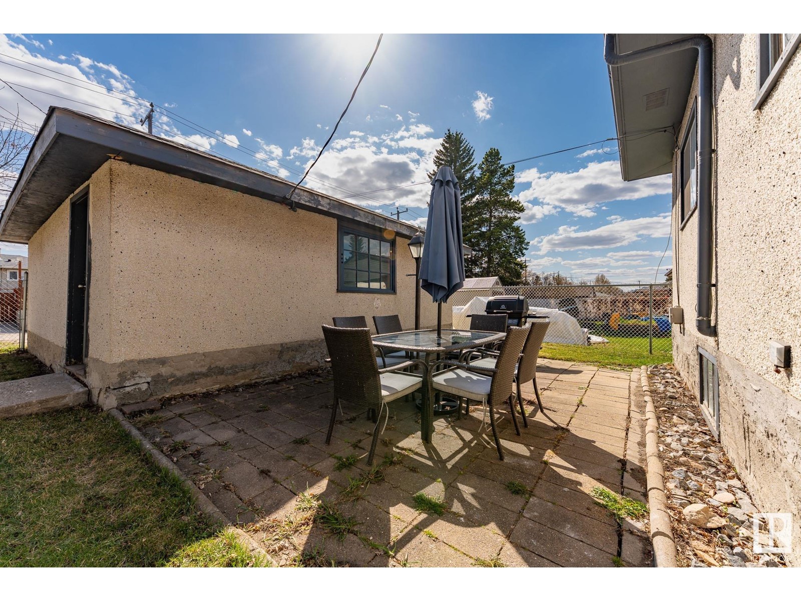 5727 101A AV NW, Edmonton