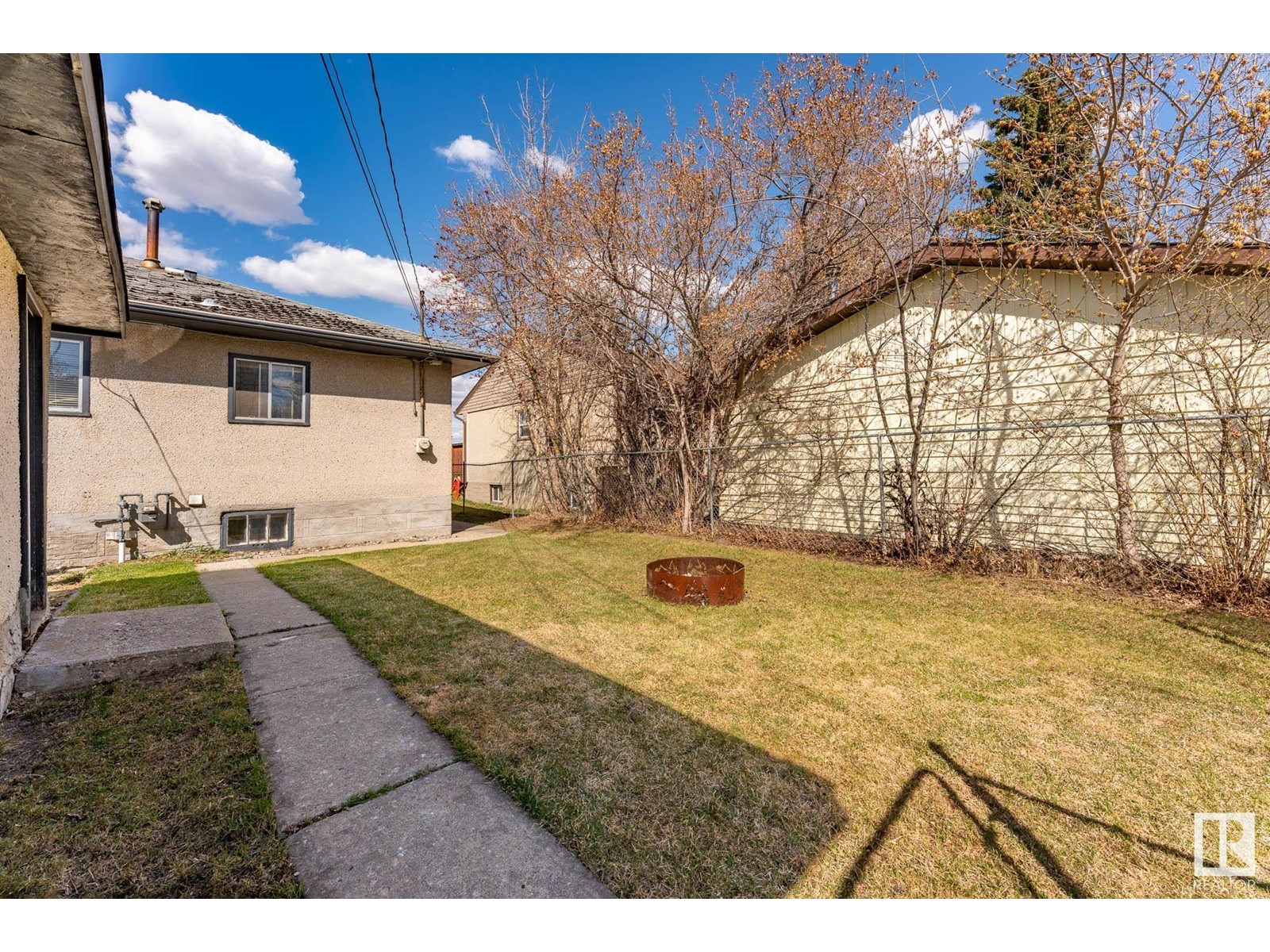 5727 101A AV NW, Edmonton