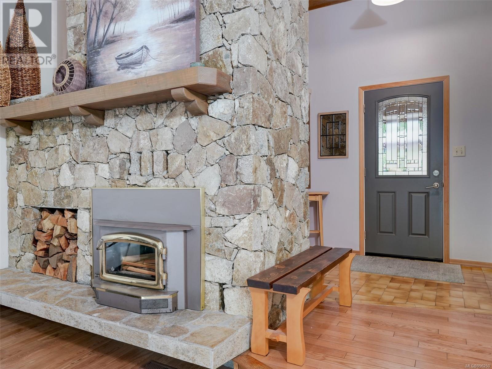 1647 Stuart Park Terr, North Saanich