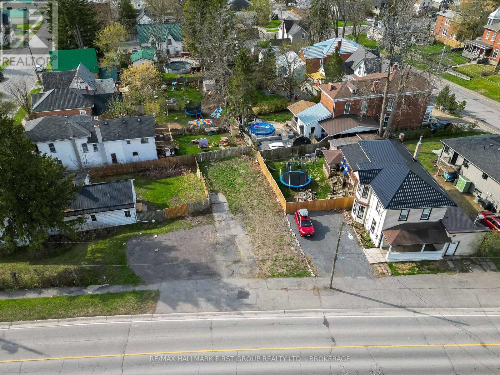 Photo 11 of 284 Dundas Street, Deseronto ON