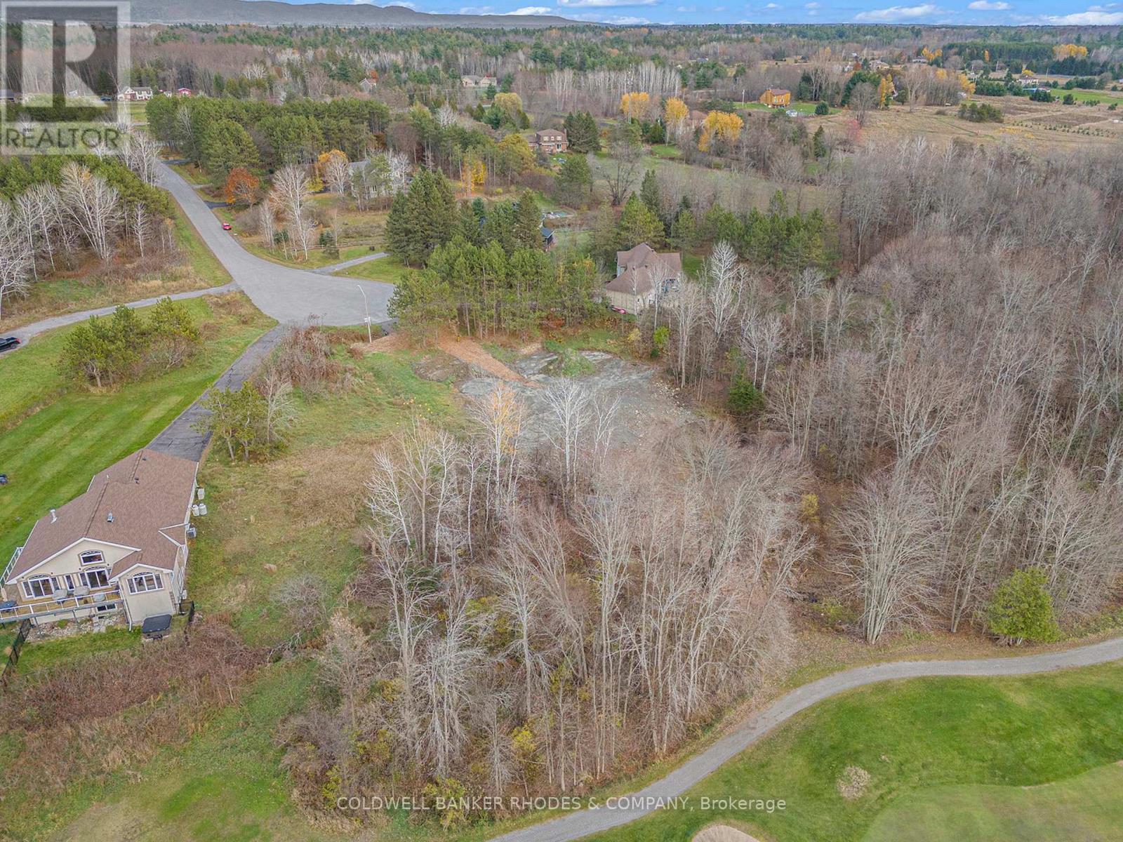 Photo 6 of 133 Pine Valley Court, Ottawa ON