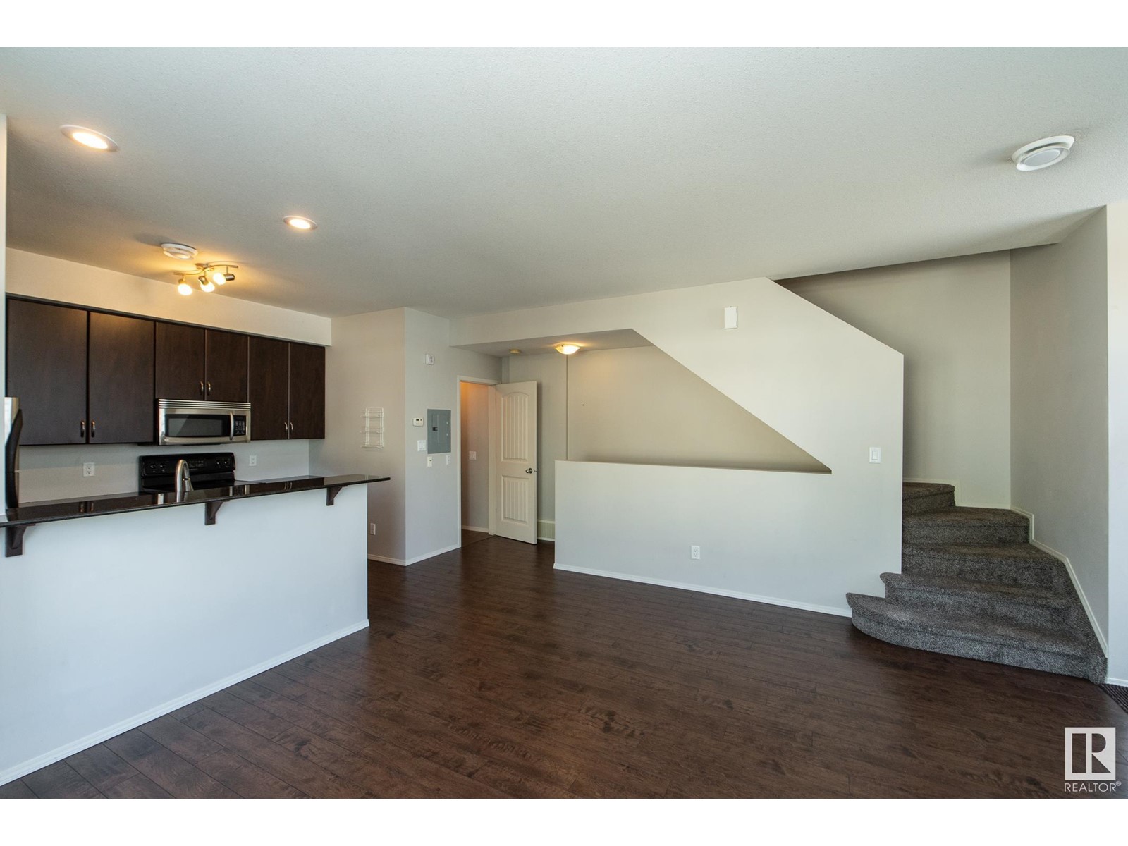 #10 9856 83 AV NW, Edmonton