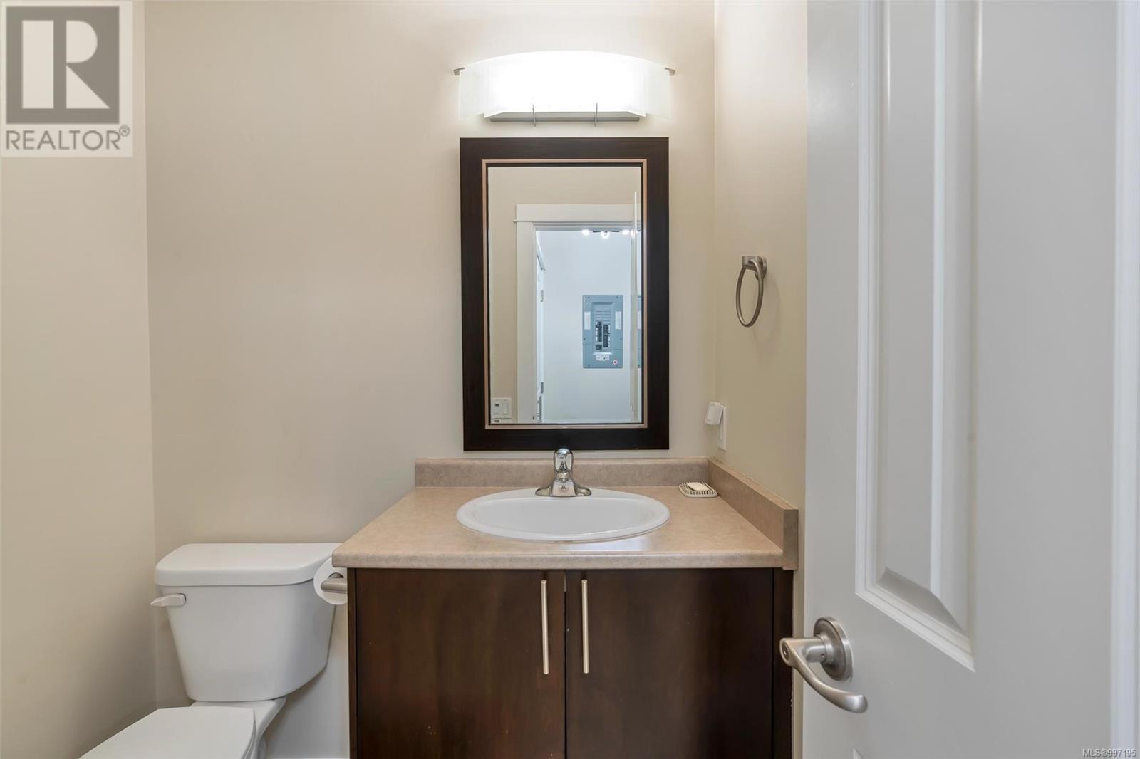  3363 Radiant Way, Langford